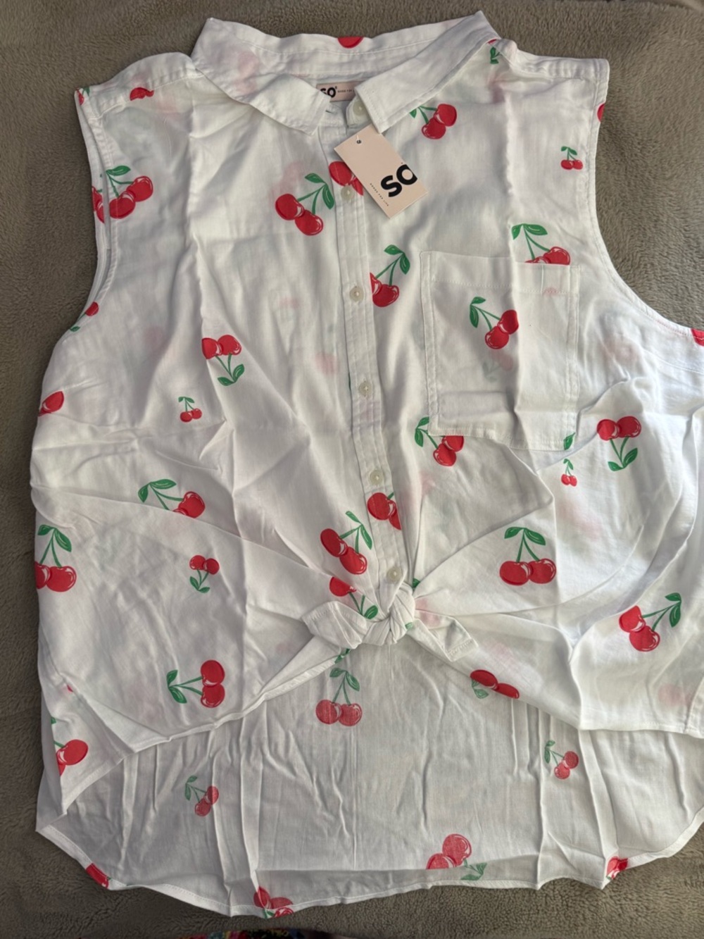 SO White Sleeveless Cherry-Print Tie-Front Blouse